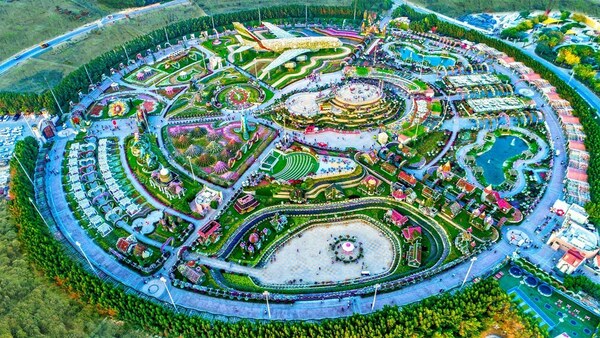 kham-pha-Dubai-Miracle-Garden